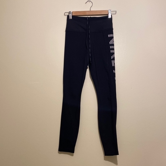 Nike black leggings with back pocket. Size Xs. - Picture 2 of 11